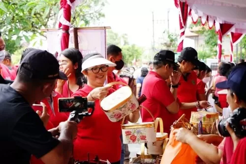 Meriahkan Momen HUT Kemerdekaan RI ke-77, Rai Wahyuni Sanjaya Libatkan Puluhan IKM dan UMKM Tabanan