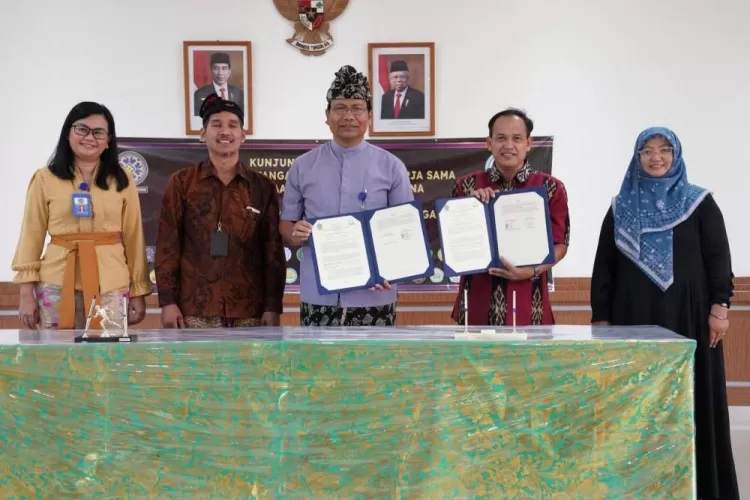 Berita_232605030501_perkuat-pengelolaan-perpustakaan-universits-udayana-jalin-kerja-sama-dengan-fppti-jawa-tengah