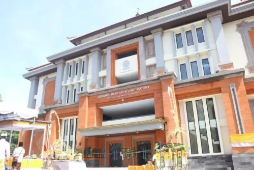 Gedung Advance Research Laboratory Fakultas Teknik Unud Dipelaspas
