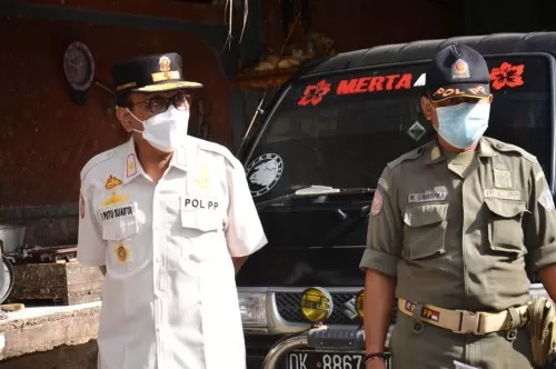 Komit Tertibkan Kebersihan Lingkungan, Tim Yustisi Klungkung Sidak Pengusaha Potong Babi dan Ayam di Kecamatan Banjarangkan