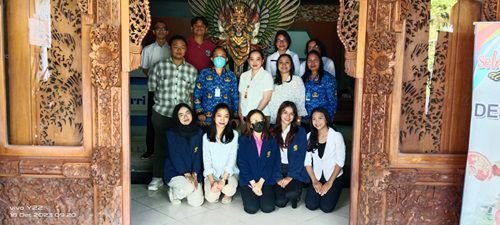 RRI Denpasar Lepas Delapan Mahasiswa Magang FIB Unud