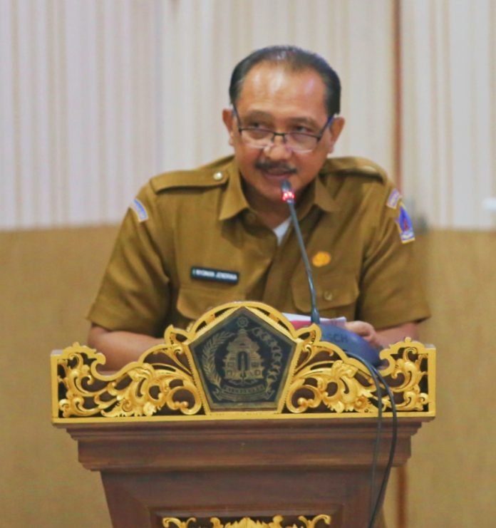 Hadiri Pelantikan PWI Klungkung, PJ Bupati Jendrika Ajak PWI Membangun Klungkung