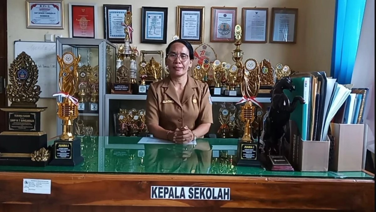 Kepala SMPN 7 Singaraja, Ni Ketut Santi Heppy