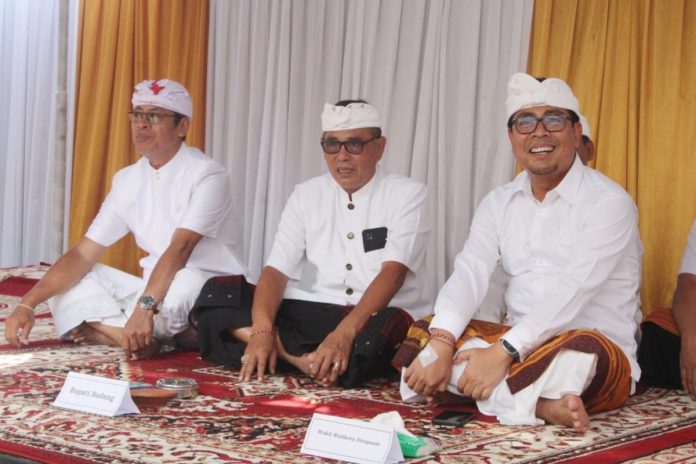 Wakil Wali Kota Denpasar Hadiri Upacara Mecaru dan Melaspas Pura Pasek Agung Tegal