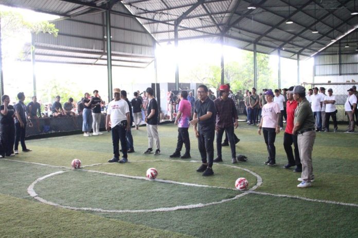 Wakil Walikota Denpasar, I Kadek Agus Arya Wibawa, secara resmi membuka Turnamen Futsal Buana Santi Cup 2024