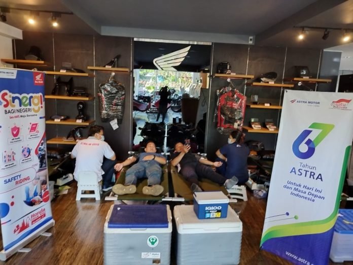 Astra Motor Bali Gelar Donor Darah dalam Perayaan HUT ke-67