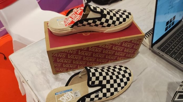 Berikut Cara Cerdas Memilih Sneakers Asli
