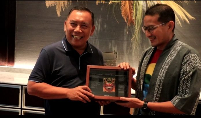 Bupati Tamba Bersama Menparekraf Rancang Festival Jembrana Bahagia