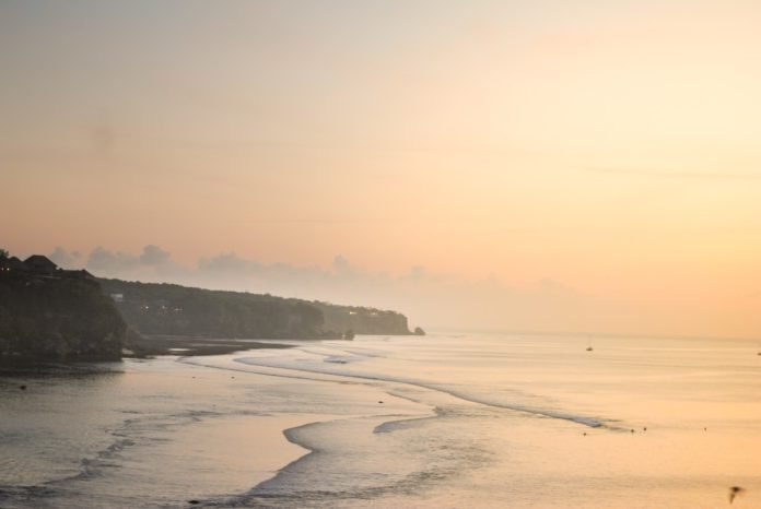 Pantai Cemongkak, Pesona Tersembunyi Bali yang Menarik Wisatawan