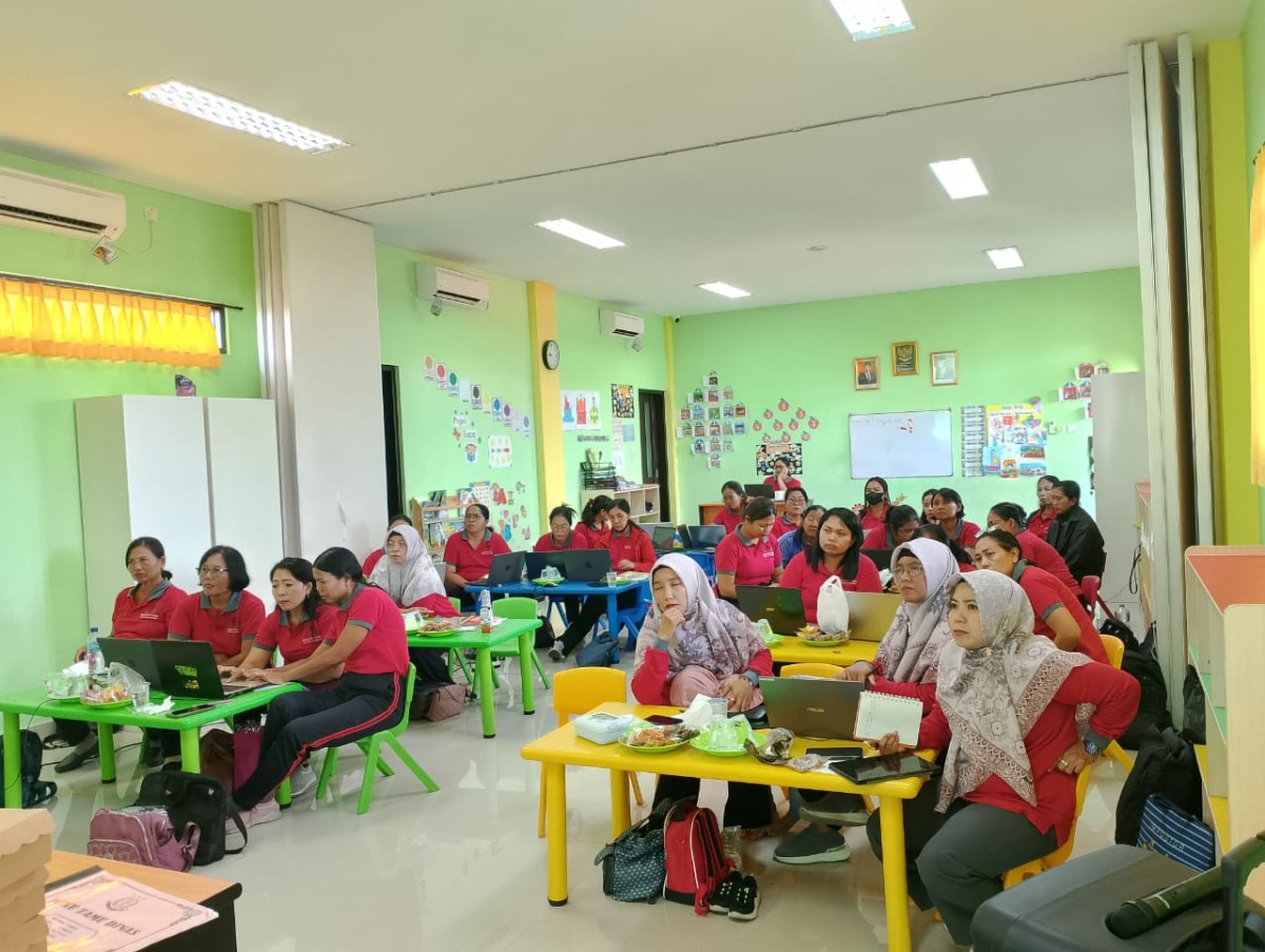 Dalam upaya meningkatkan kualitas pendidikan anak usia dini di Indonesia, Ida Ayu Cintiya Nurina, S.Pd., M.Pd, dan timnya telah mengembangkan SI PRIMA