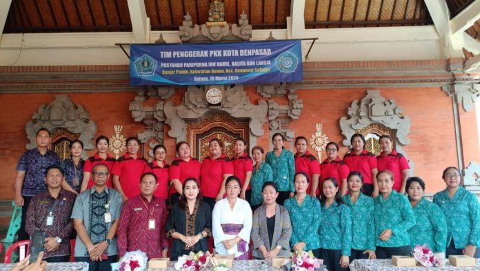 TP PKK Kota Denpasar Gelar Posyandu Paripurna di Banjar Pande Renon