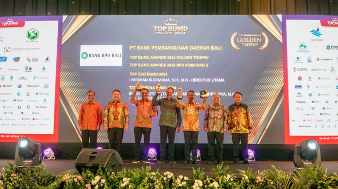 Pj Gubernur Mahendra Jaya Raih Penghargaan Top Pembina BUMD 2024