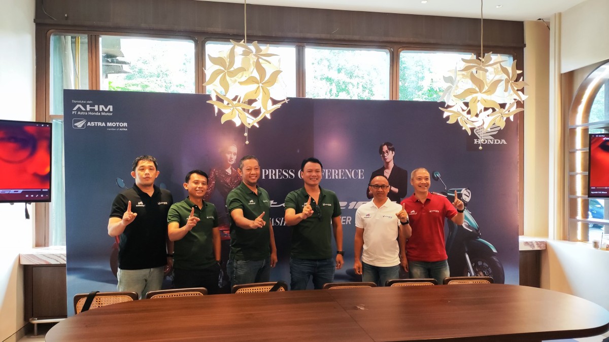 Manager Astra Motor Bali saat Konferensi Pers pameran regional peluncuran publik New Honda Stylo 160 di Mall Bali Galeria pada Minggu, 3 Maret 2024.