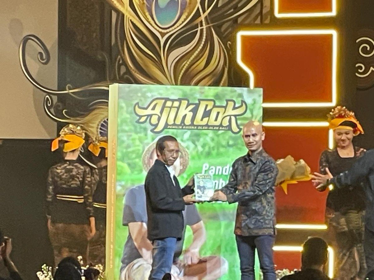 Ajik Cok Luncurkan Buku ‘Pandemi Membawa Berkah’