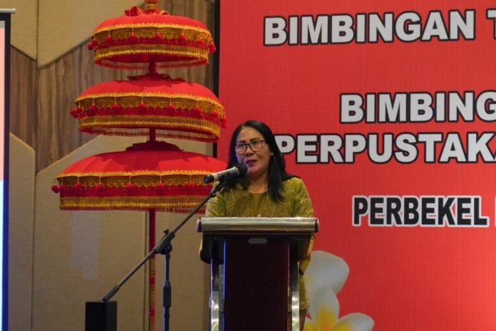 Diskerpus Gelar Bimtek Kearsipan dan Perpustakaan Bagi Kepala Desa se-Badung