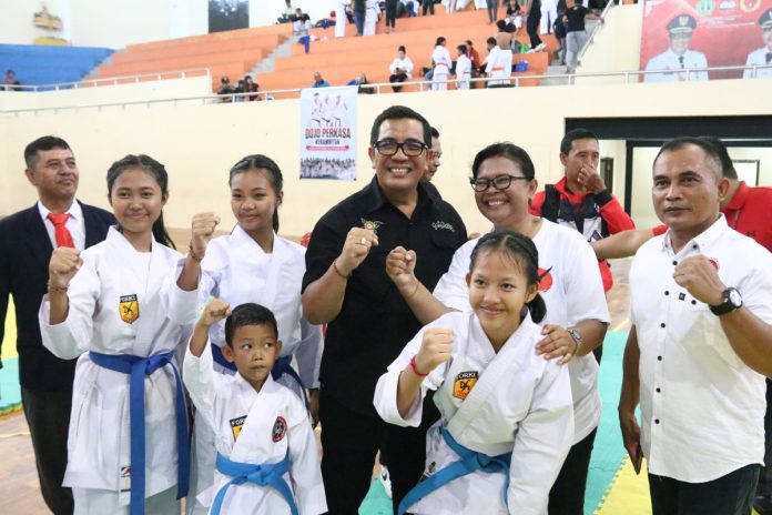 Bupati Sanjaya Buka Kejuaraan Karate Antar Pelajar Se-Kabupaten Tabanan