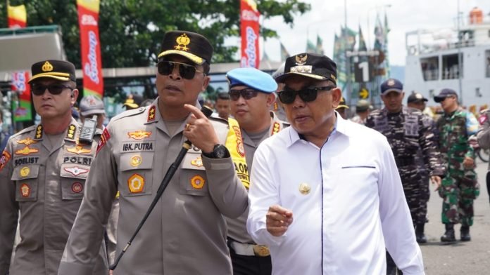 Bupati Tamba Dampingi Kapolda Bali Tinjau Pelabuhan Gilimanuk