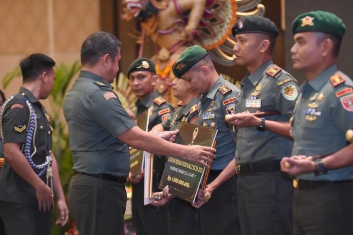 Kasad Berikan Apresiasi Rp1 Miliar kepada Danyonif 741GN atas Prestasi di RDDS X