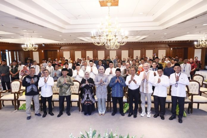 OJK Dorong Penguatan Keuangan Melalui GERAK Syariah 2024