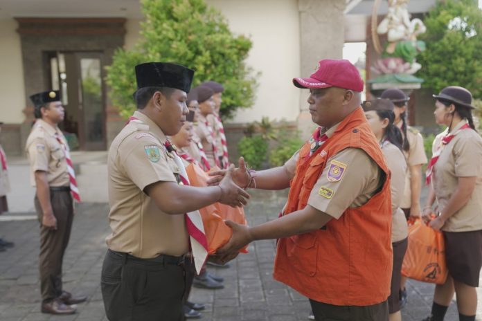 Waka Bidang Abdimas Kwarcap Badung I Gede Wirawan, S.H.,M.H., pimpin Karya Bakti Lebaran 2024