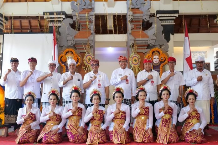 Bupati Tabanan Apresiasi Kekompakan Masyarakat Desa Kaba-Kaba dalam Membangun Karya