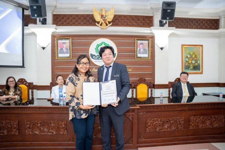 K-MBSS dan RS Prof. Ngoerah Berkolaborasi Adakan Lokakarya Hands-On Estetika