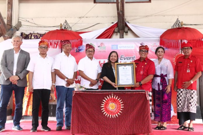 Pada Kamis 23 Mei 2024, Subak di Desa Bengkel, Kecamatan Kediri, Tabanan, diresmikan sebagai salah satu Ecohydrology Demonstration Sites oleh UNESCO.