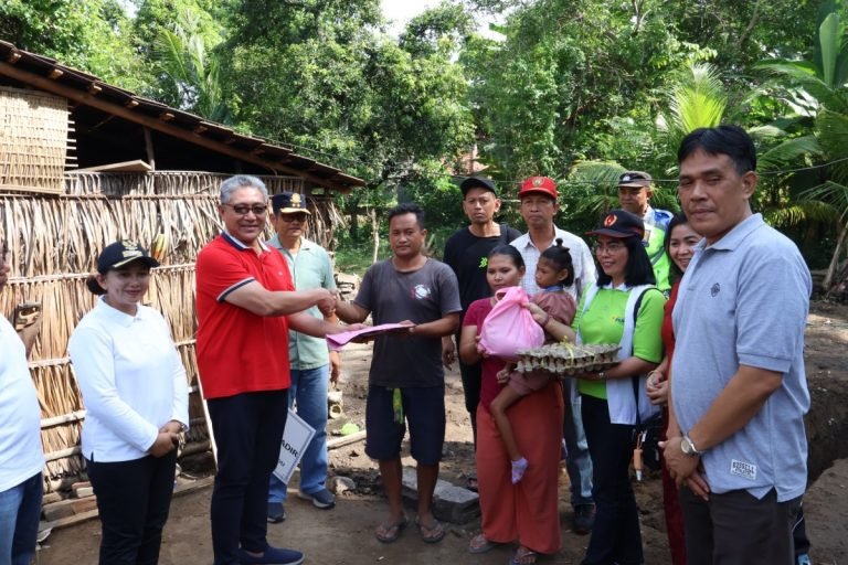 Pemprov Bali Berikan Bantuan Rumah Sejahtera Terpadu untuk Warga Kurang Mampu di Desa Tukad Sumaga