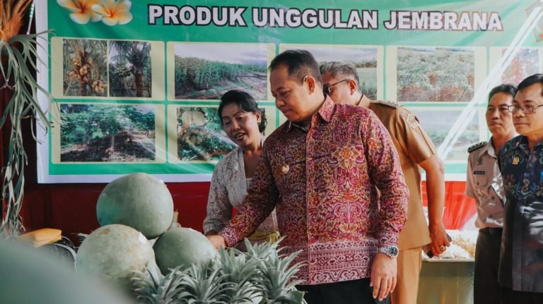 Penjabat Gubernur Bali, S. M. Mahendra Jaya membuka Pekan Daerah (PEDA) XXVII Kontak Tani Andalan (KTNA) Provinsi Bali Tahun 2024