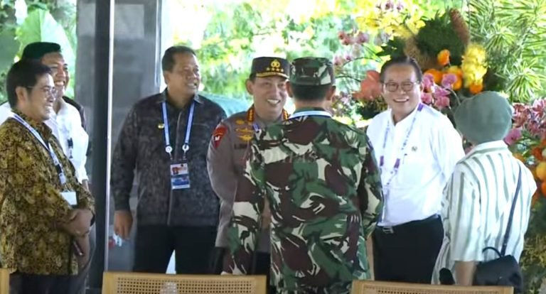 Pj Gubernur Bali Dampingi Presiden RI Sambut Pimpinan Negara Peserta KTT WWF di Tahura Ngurah Rai