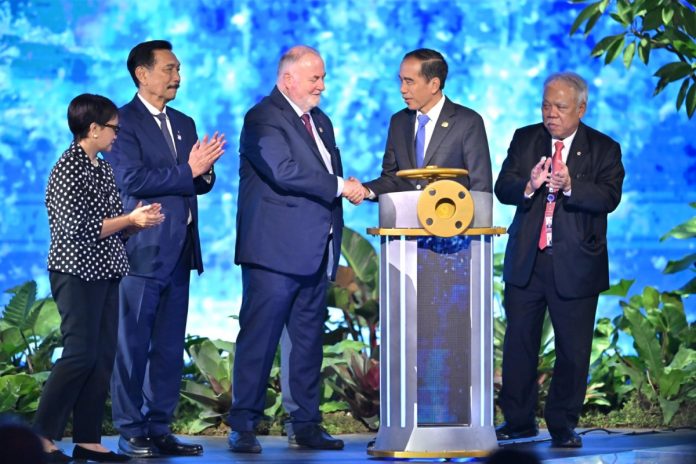 pagi. Presiden Jokowi Buka Pertemuan Tingkat Tinggi World Water Forum ke-10 pada Senin, 20 Mei 2024 pagi.