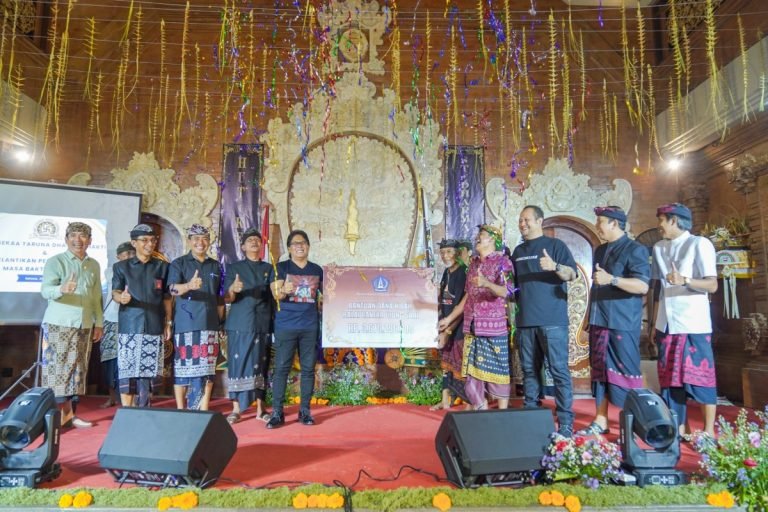 Bupati Giri Prasta Hadiri HUT Ke-44 ST. Dharma Bhakti