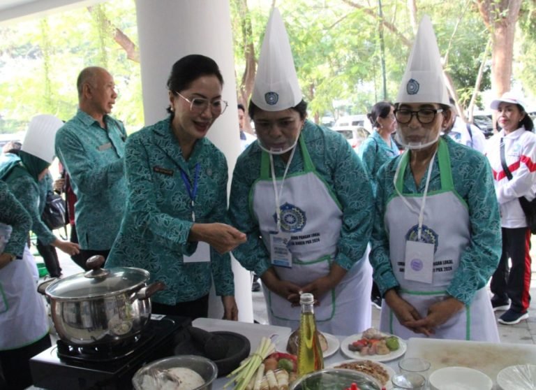 Pj Ketua TP PKK Bali Ajak Ibu Rumah Tangga Pantau Gizi Anak di HKG PKK ke-52