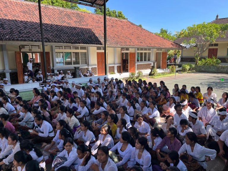 Gandeng Mahasiswa STAH, DP2KBP3A Gencarkan Sosialisasi Terhadap Anak