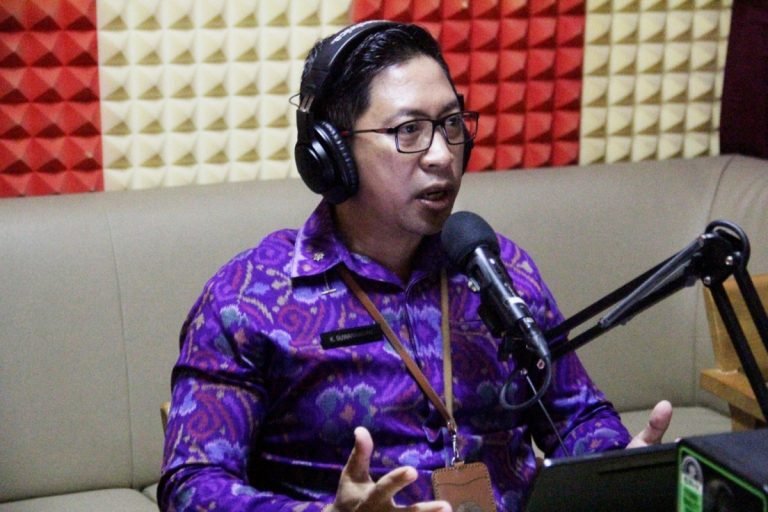 Kepala Dinas Kominfosanti Kabupaten Buleleng, Ketut Suwarmawan