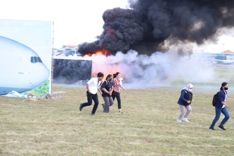 Gelar Latihan Penanggulangan Keadaan Darurat, Bandara I Gusti Ngurah Rai Mantapkan Kesiapan Personil