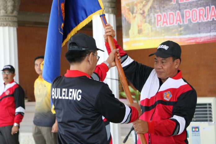 Lepas Kontingen Porjar Buleleng 2024, Pj Bupati Lihadnyana Harapkan Peningkatan Raihan Medali