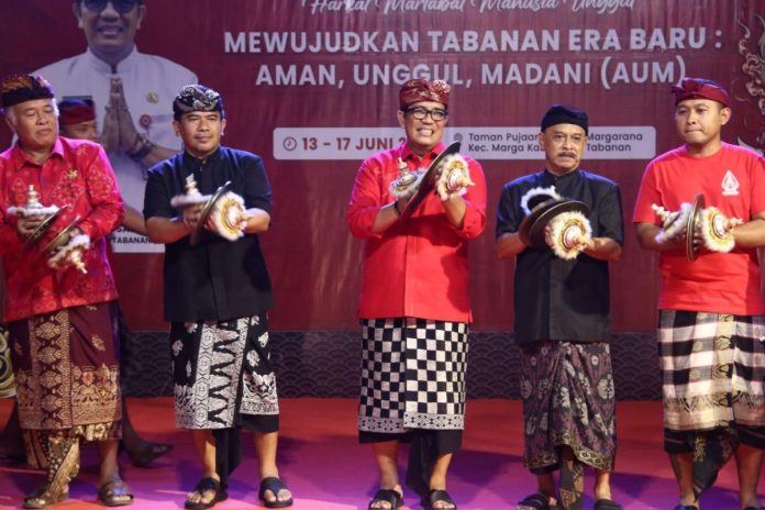 Bupati Sanjaya Resmi Buka Marga Festival 2024, Dukung Seniman dan Kuliner Lokal