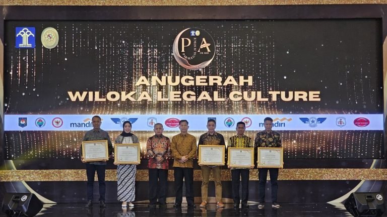 Camat Kuta Selatan Raih Peringkat Pertama Penghargaan Wiloka Legal Culture Kemenkumham RI