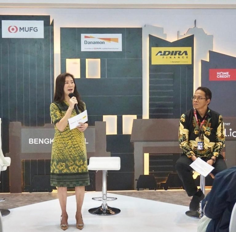 Danamon dan Adira Finance Ajak Masyarakat Surabaya Nikmati IIMS Surabaya 2024