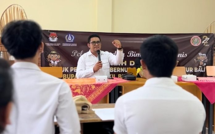 Ketua Divisi Sosialisasi, Pendidikan Pemilih, Partisipasi Masyarakat dan Sumber Daya Manusia, Agung Rio Swandisara pada acara pelantikan