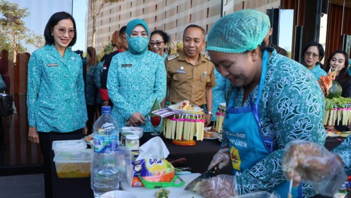 Ketua Umum TP PKK Pusat Hadiri Lomba Masak Serba Ikan Provinsi Bali