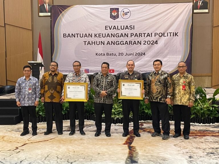 Pemkab Buleleng kembali Raih Penghargaan Nasional dalam Pencairan Bantuan Keuangan Parpol