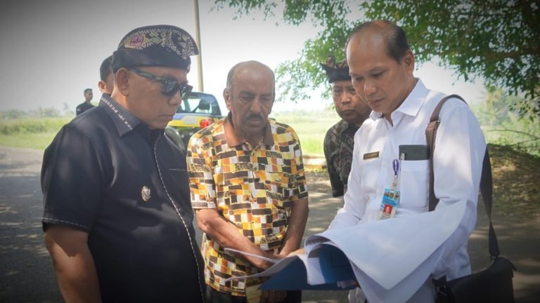 Pemkab Jembrana Bangun Jalan Terusan Menuju Areal Bawah Pura Rambut Siwi