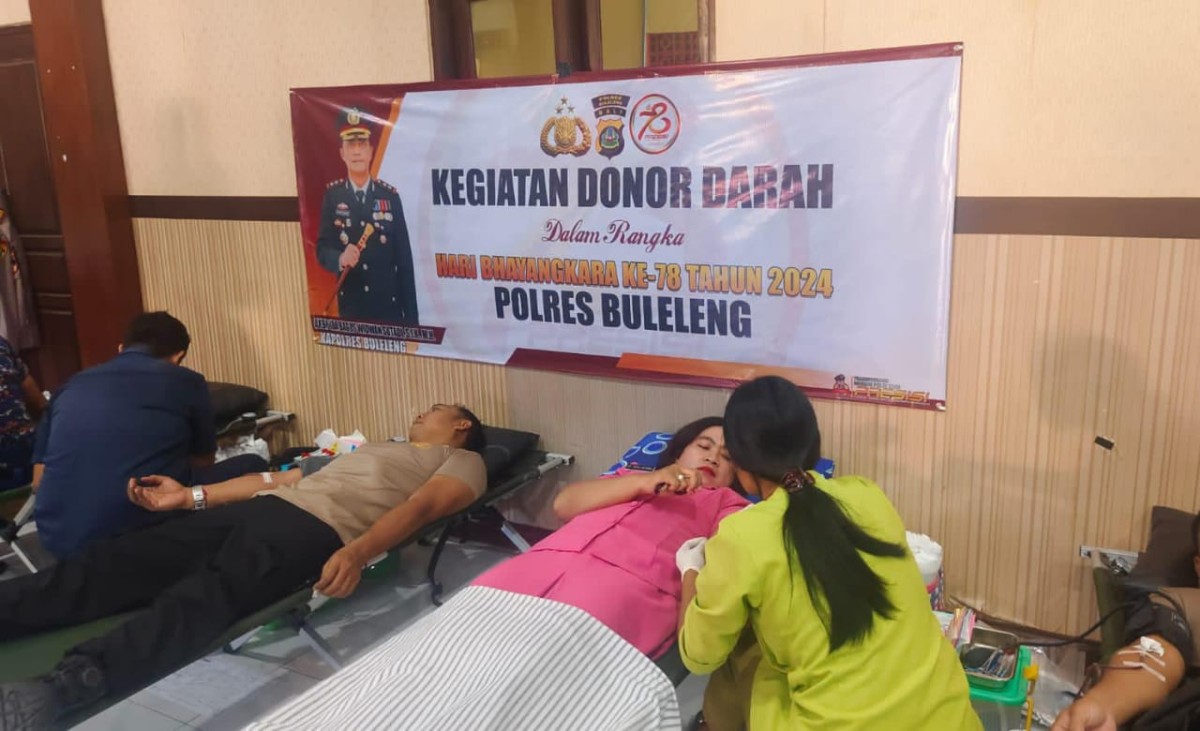 Polres Buleleng menggelar kegiatan donor darah dalam Rangka Rangkaian HUT Bhayangkara Ke 78