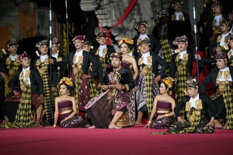 Sanggar Seni Tugek Carangsari Membawa Cerita Heroik yang Memukau Penonton PKB XLVI