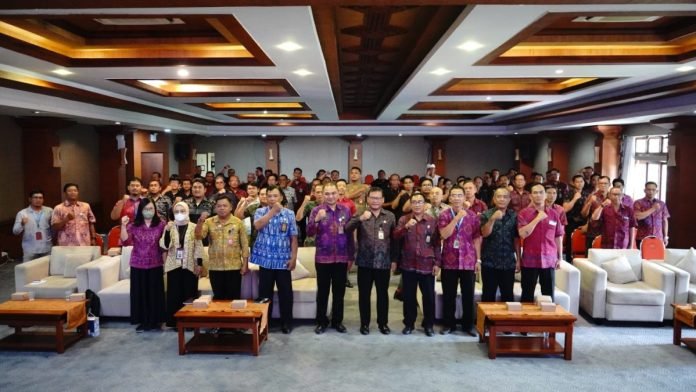 Sekda Alit Wiradana Buka Sosialisasi Perda Denpasar Nomor 8 Tahun 2023 tentang Pengelolaan Sampah