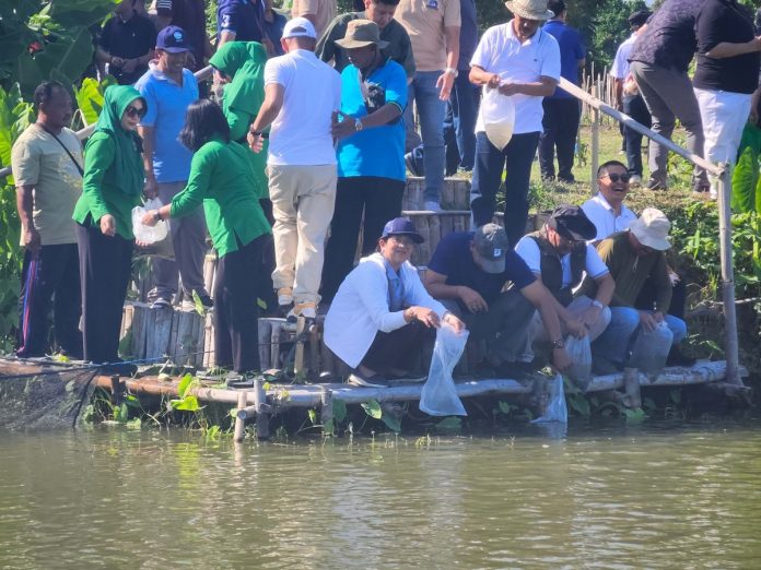 Sinergi Pengendalian Inflasi, BI Bali Ikut Serta Panen Perdana Cabai di Hutan Kota Buleleng