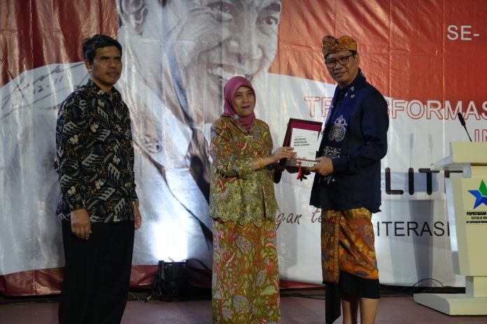 Wabup Suiasa Hadiri Peringatan Haul Bung Karno di Blitar