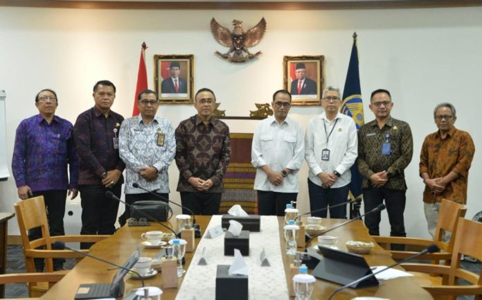 Walikota Jaya Negara dan Menhub Budi Karya Bahas Rencana Jangka Panjang Pelabuhan Sanur